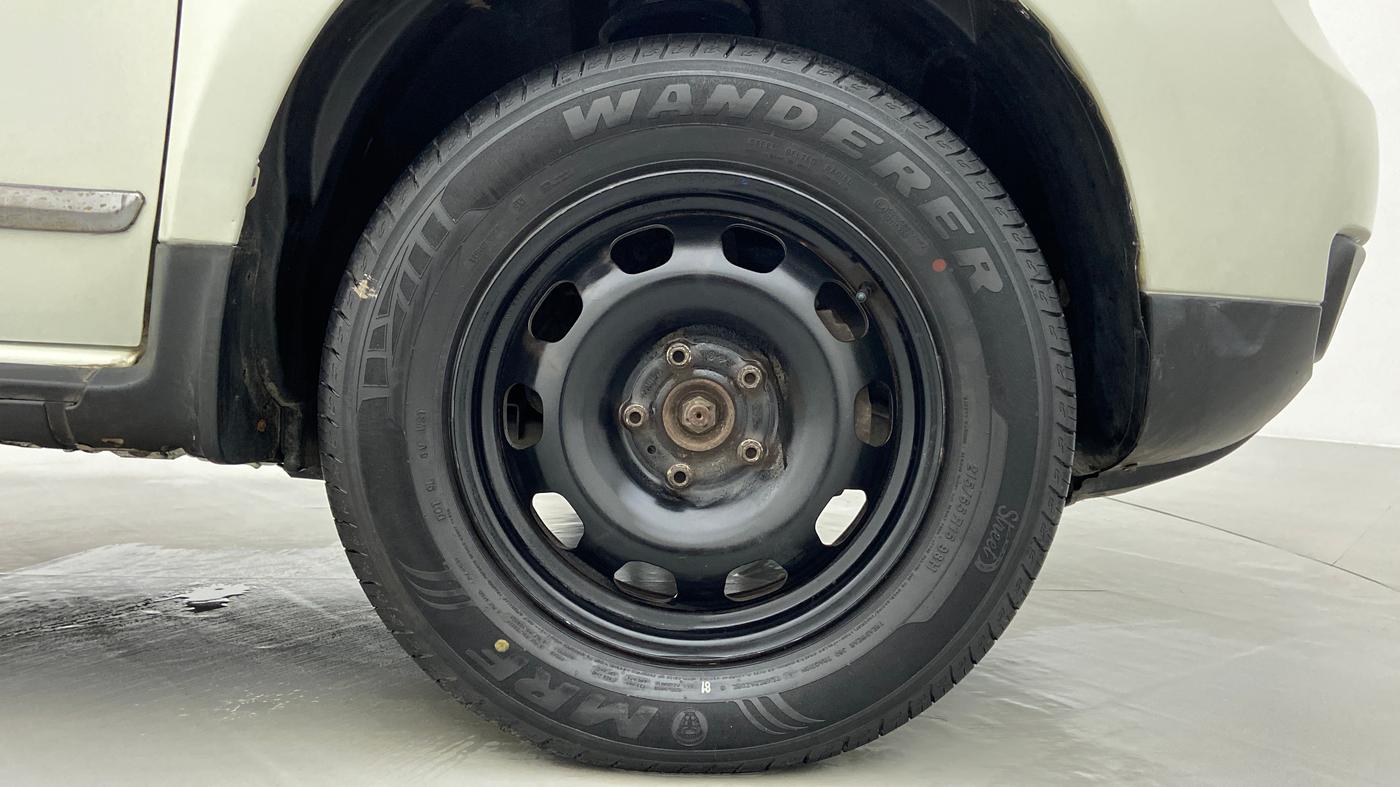 2016 Renault Duster 85 PS RXL, Diesel, Manual, 76,421 km, Right Front Wheel