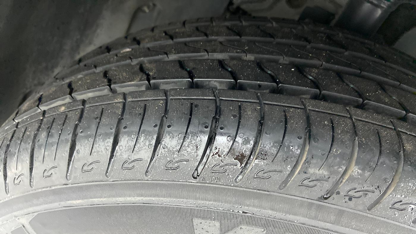 2016 Renault Duster 85 PS RXL, Diesel, Manual, 76,421 km, Right Front Tyre Tread