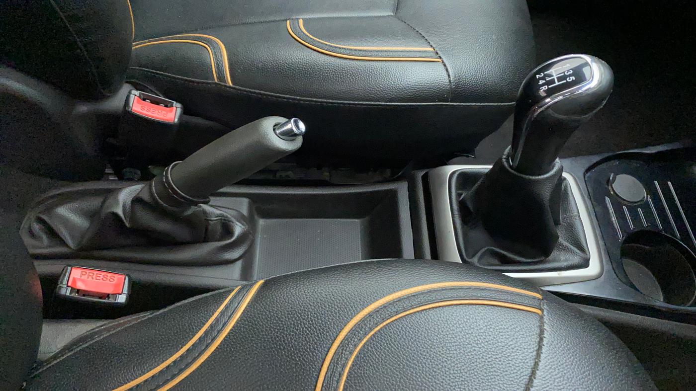 2015 Tata Bolt XMS REVOTRON, Petrol, Manual, 25,971 km, Gear Lever