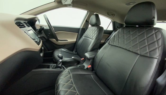 2016 Hyundai Elite i20 ASTA 1.2 (O), Petrol, Manual, 57,825 km, Right Side Front Door Cabin