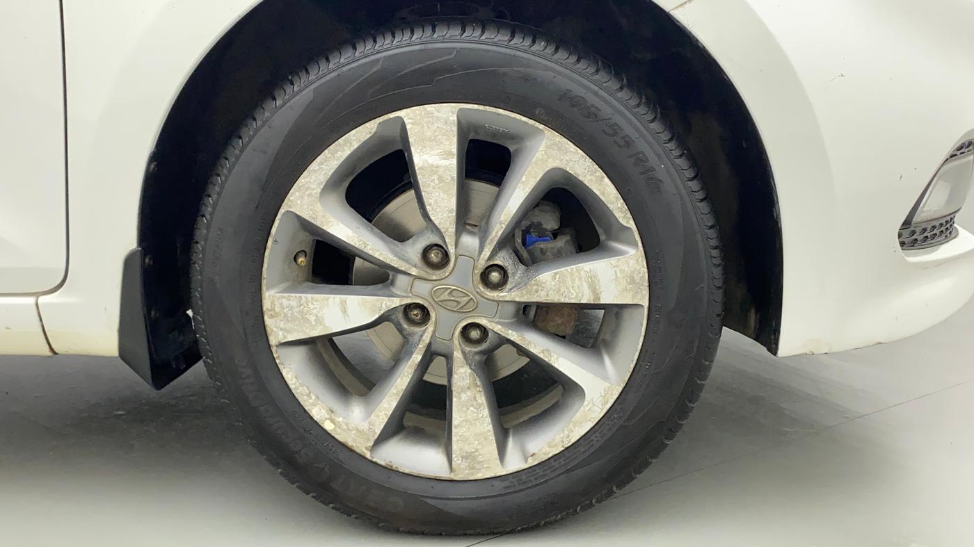 2016 Hyundai Elite i20 ASTA 1.2 (O), Petrol, Manual, 57,825 km, Right Front Wheel