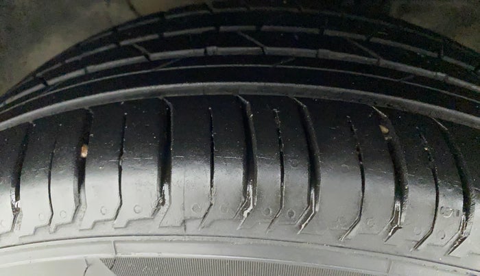 2016 Hyundai Elite i20 ASTA 1.2 (O), Petrol, Manual, 57,825 km, Left Front Tyre Tread
