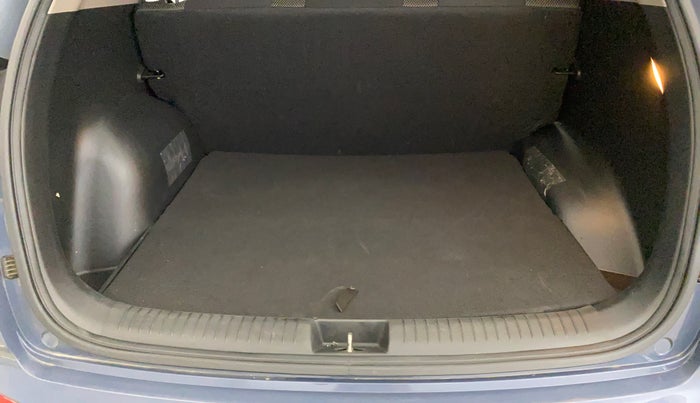 2018 Hyundai Creta E PLUS 1.6 PETROL, Petrol, Manual, 3,040 km, Boot Inside