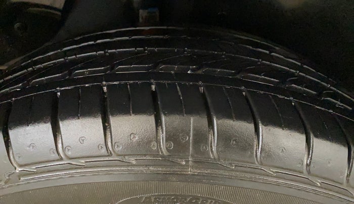 2018 Hyundai Creta E PLUS 1.6 PETROL, Petrol, Manual, 3,040 km, Right Rear Tyre Tread
