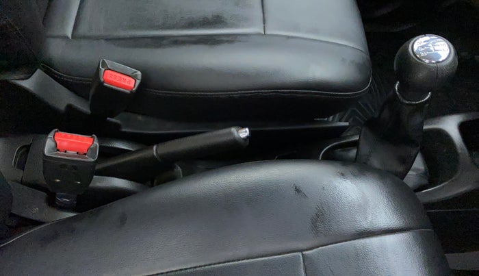 2013 Maruti Wagon R 1.0 VXI, Petrol, Manual, 46,191 km, Gear Lever