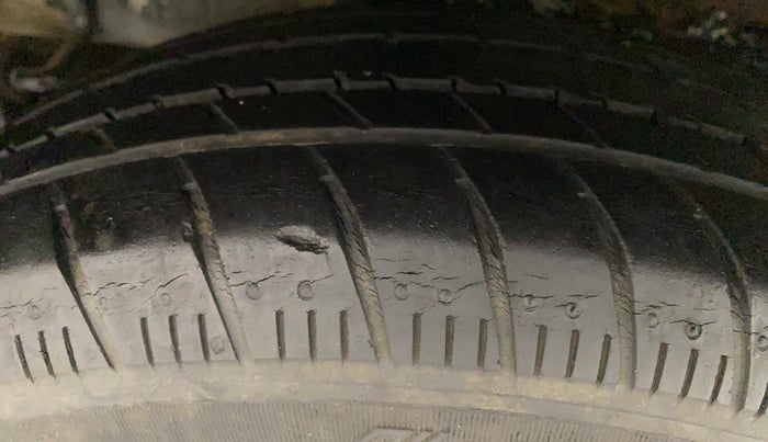 2016 Maruti Celerio VXI (O), Petrol, Manual, 69,639 km, Right Rear Tyre Tread
