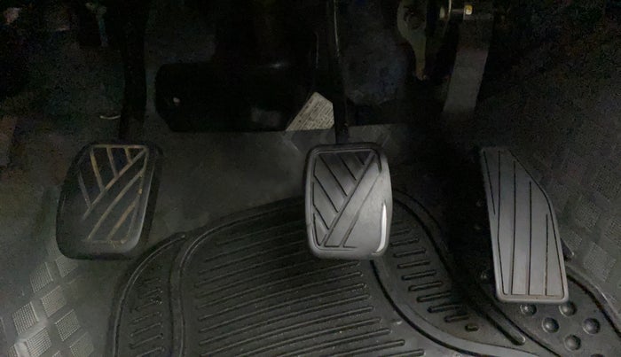 2016 Maruti Celerio VXI (O), Petrol, Manual, 69,639 km, Pedals