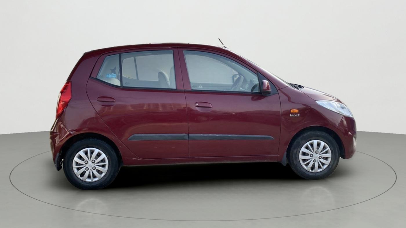2014 Hyundai i10 SPORTZ 1.1, Petrol, Manual, 23,365 km, Right Side View