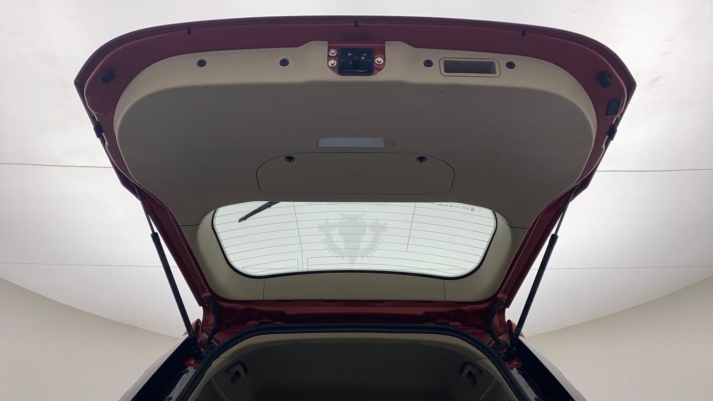 2017 Mahindra XUV500 W10 AT, Diesel, Automatic, 39,073 km, Boot Door Open