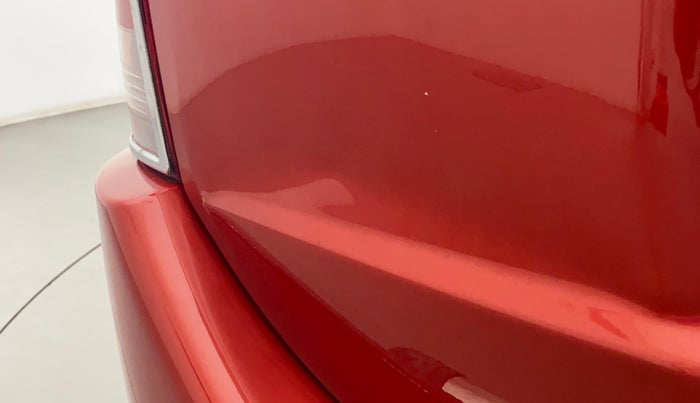 2017 Mahindra XUV500 W10 AT, Diesel, Automatic, 39,073 km, Dicky (Boot door) - Slightly dented