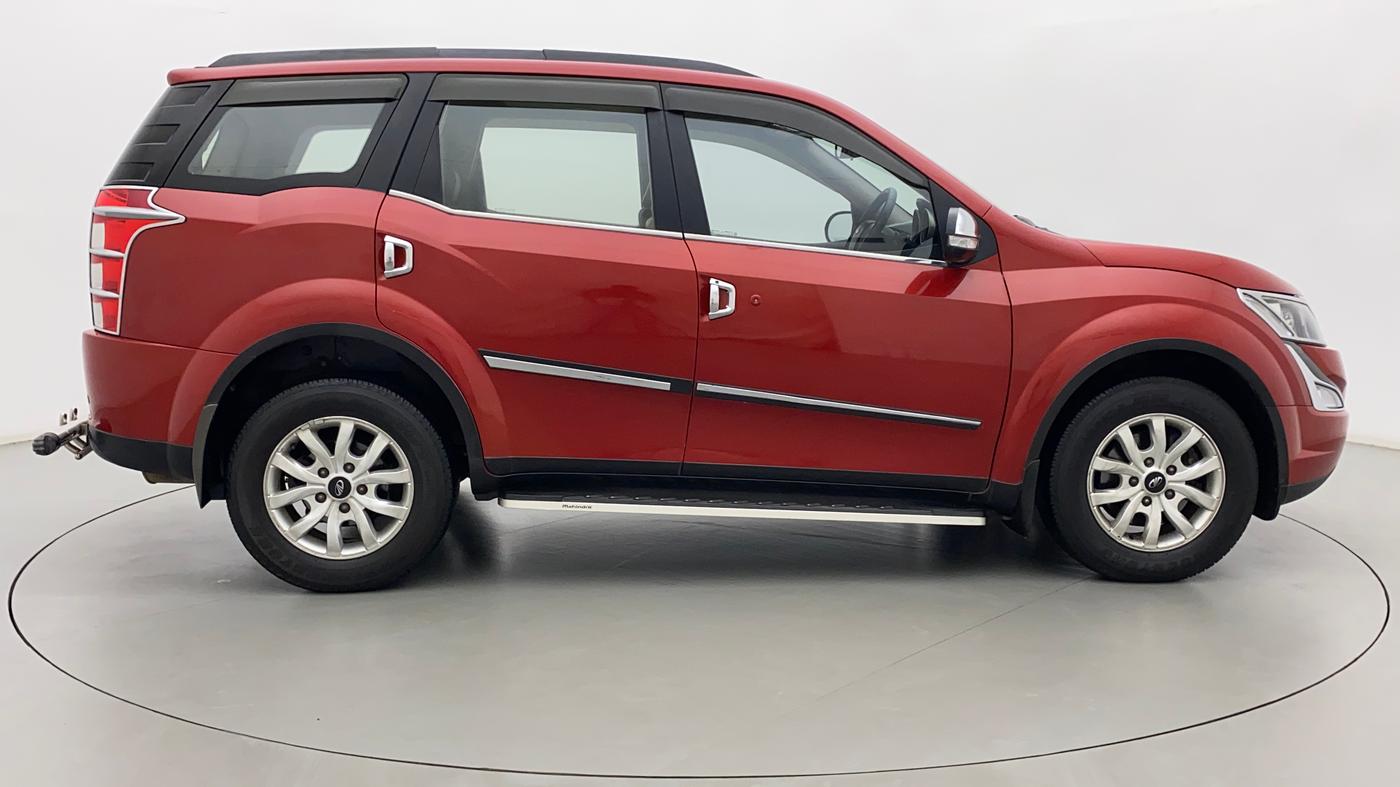 2017 Mahindra XUV500 W10 AT, Diesel, Automatic, 39,073 km, Right Side View