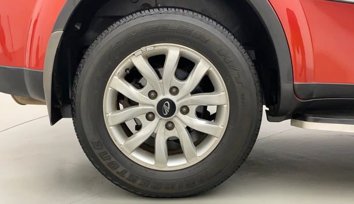 2017 Mahindra XUV500 W10 AT, Diesel, Automatic, 39,073 km, Right Rear Wheel