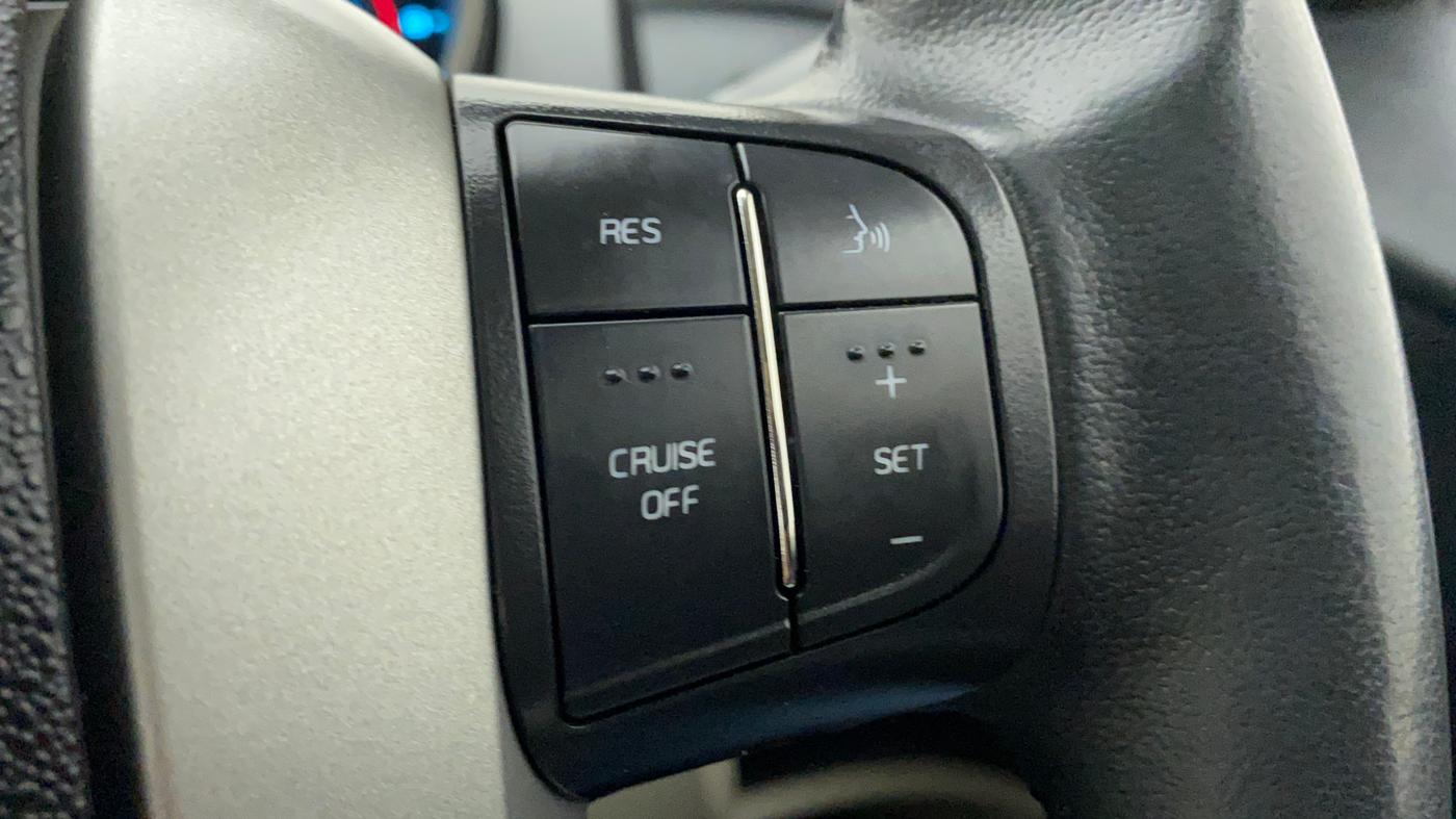 2017 Mahindra XUV500 W10 AT, Diesel, Automatic, 39,073 km, Adaptive Cruise Control