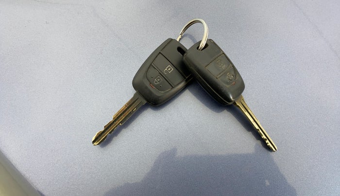 2014 Hyundai Grand i10 MAGNA 1.2 KAPPA VTVT, Petrol, Manual, 24,107 km, Key Close Up