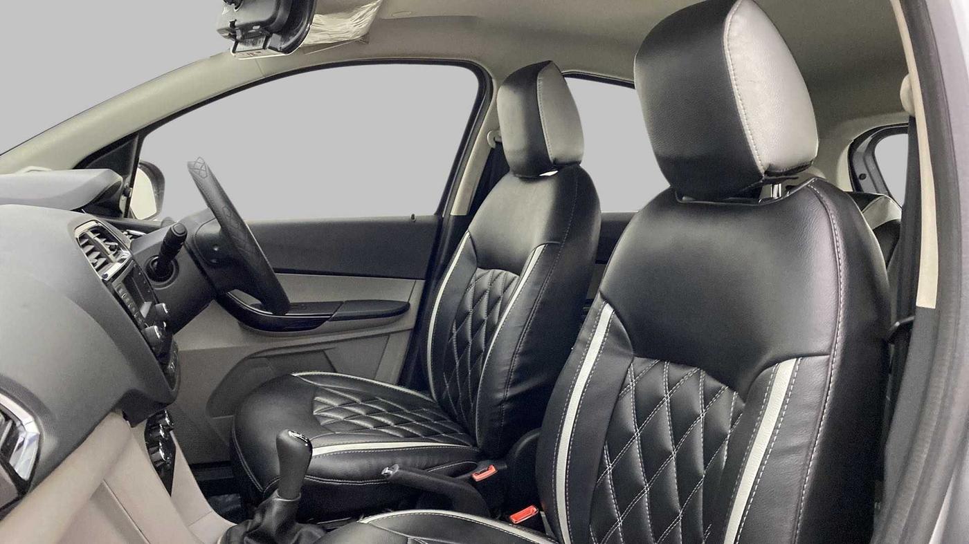 2018 Tata Tiago XZ PETROL, Petrol, Manual, 43,402 km, Right Side Front Door Cabin