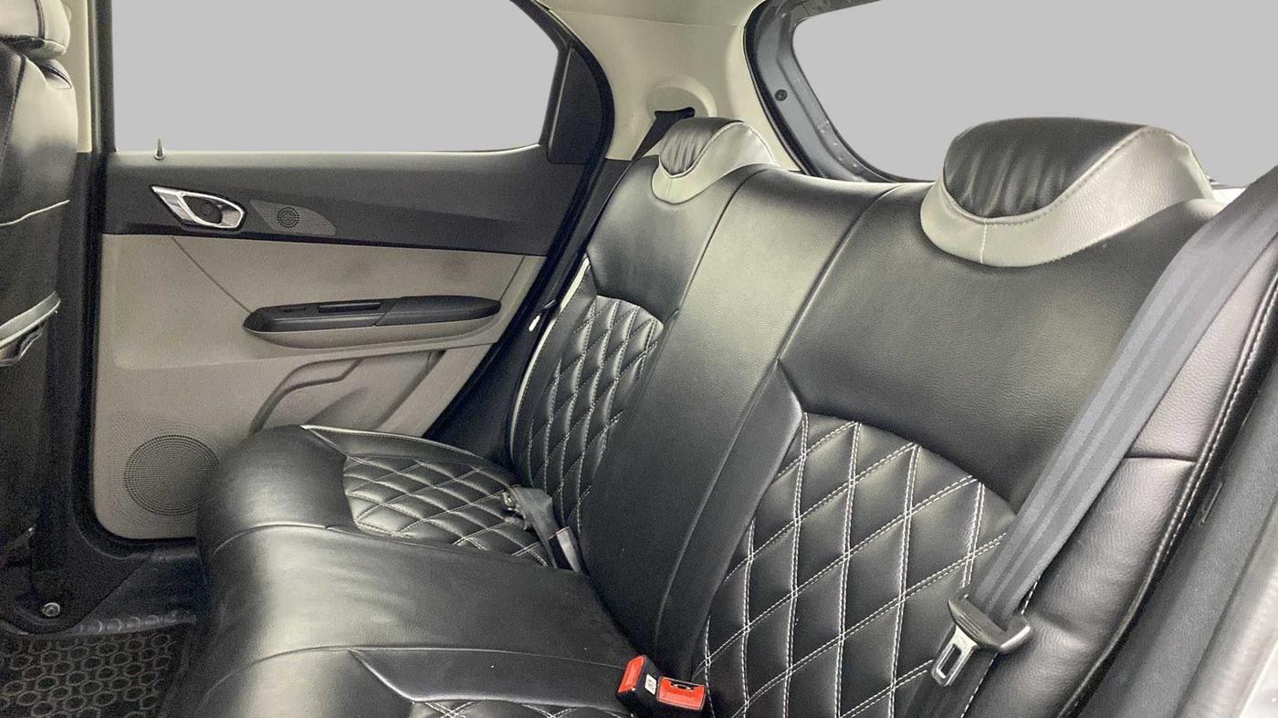 2018 Tata Tiago XZ PETROL, Petrol, Manual, 43,402 km, Right Side Rear Door Cabin