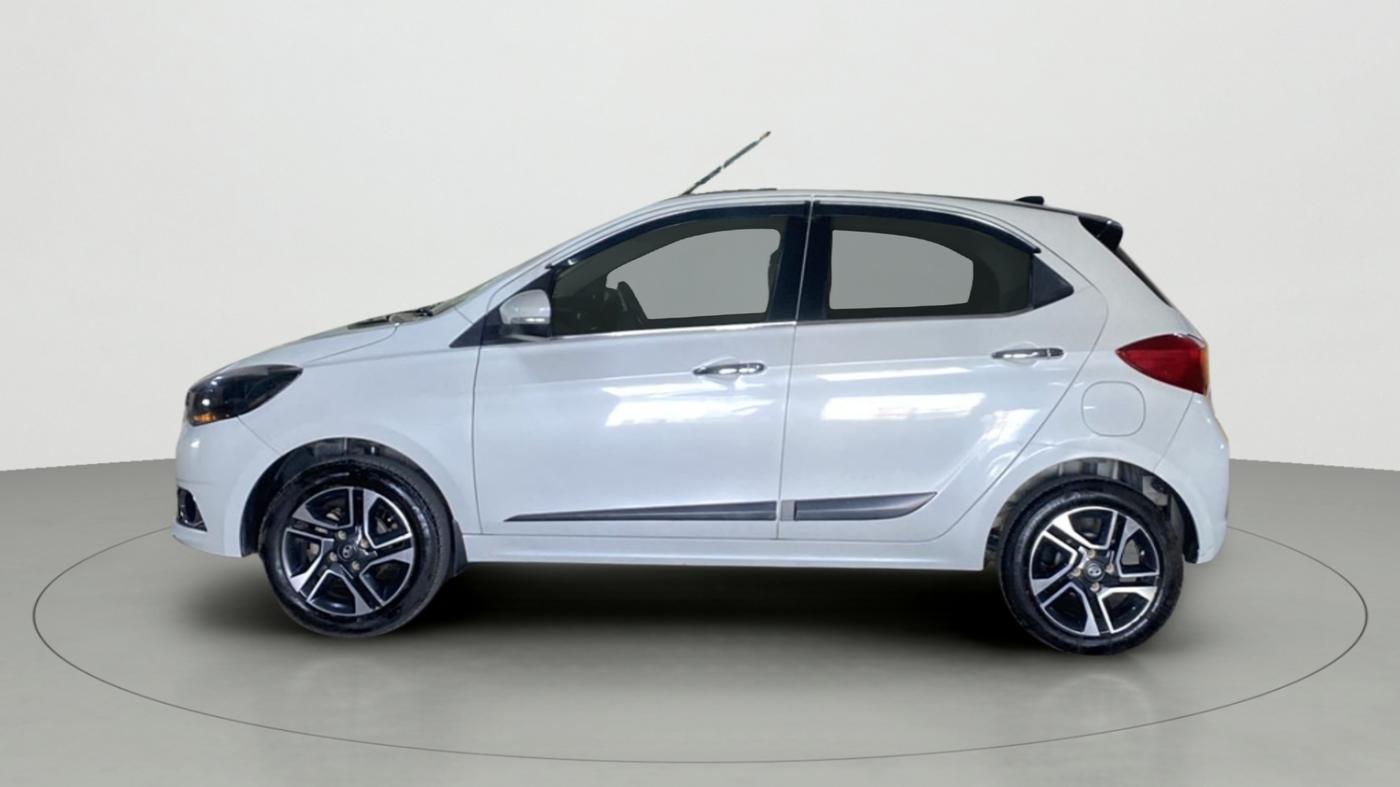 2019 Tata Tiago XZ PLUS DUAL TONE PETROL, Petrol, Manual, 1,05,021 km, Left Side