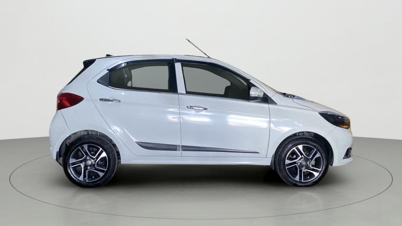 2019 Tata Tiago XZ PLUS DUAL TONE PETROL, Petrol, Manual, 1,05,021 km, Right Side
