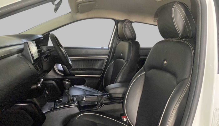 2021 Renault Kiger RXZ TURBO MT, Petrol, Manual, 10,296 km, Right Side Front Door Cabin