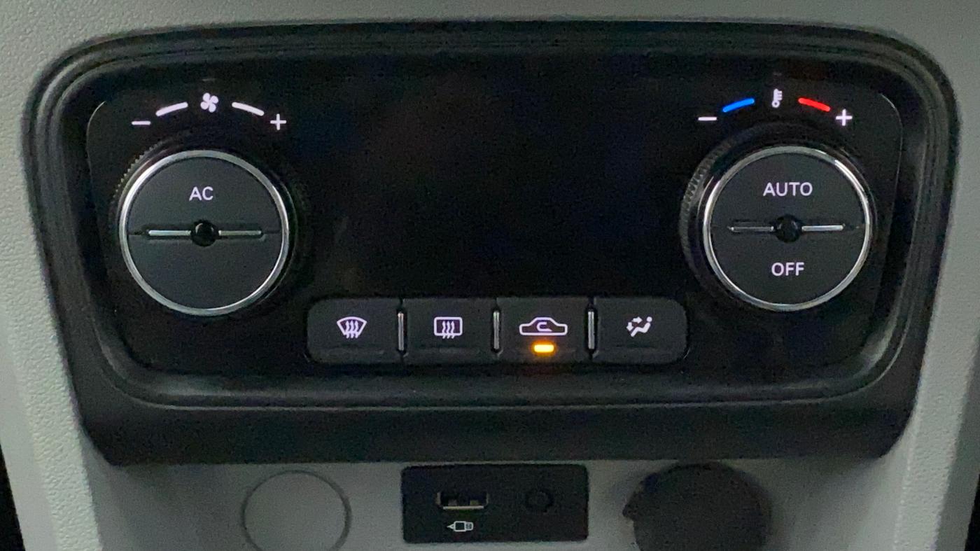 2021 Tata Tiago XZ PLUS PETROL, Petrol, Manual, 12,307 km, Automatic Climate Control