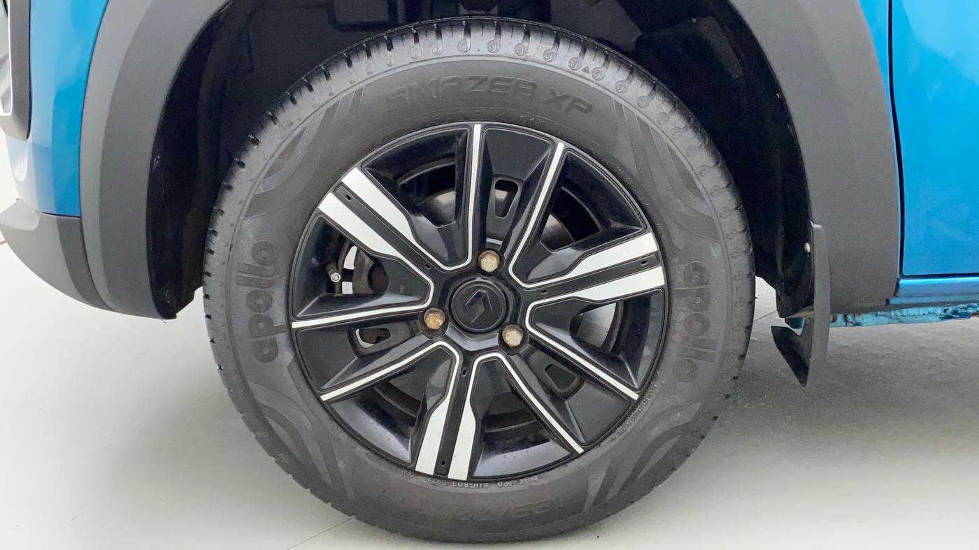 2022 Renault Kwid CLIMBER MT 1.0, Petrol, Manual, 5,615 km, Left Front Wheel
