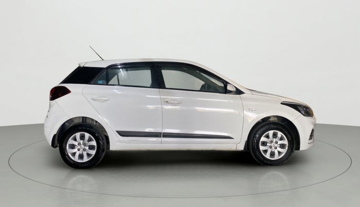 2018 Hyundai Elite i20 MAGNA EXECUTIVE 1.2, Petrol, Manual, 1,20,151 km, Right Side