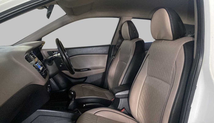 2018 Hyundai Elite i20 MAGNA EXECUTIVE 1.2, Petrol, Manual, 1,20,151 km, Right Side Front Door Cabin