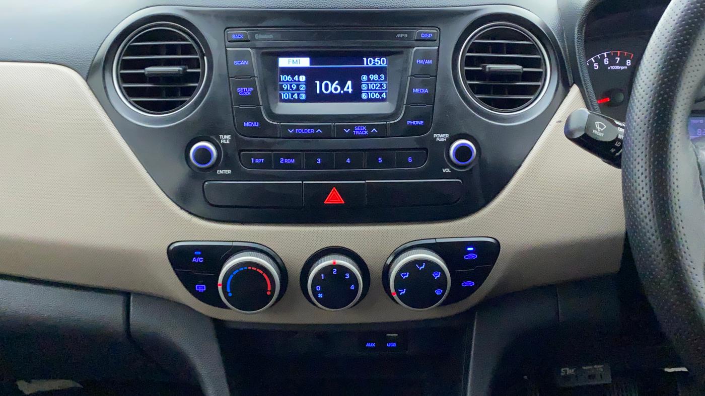 2016 Hyundai Grand i10 SPORTZ 1.2 KAPPA VTVT, Petrol, Manual, 76,182 km, Air Conditioner