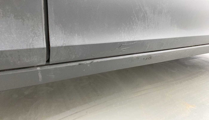 2022 Skoda KUSHAQ ACTIVE 1.0L TSI MT, Petrol, Manual, 34,949 km, Right running board - Minor scratches