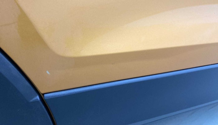 2022 Skoda KUSHAQ ACTIVE 1.0L TSI MT, Petrol, Manual, 34,949 km, Right rear door - Minor scratches