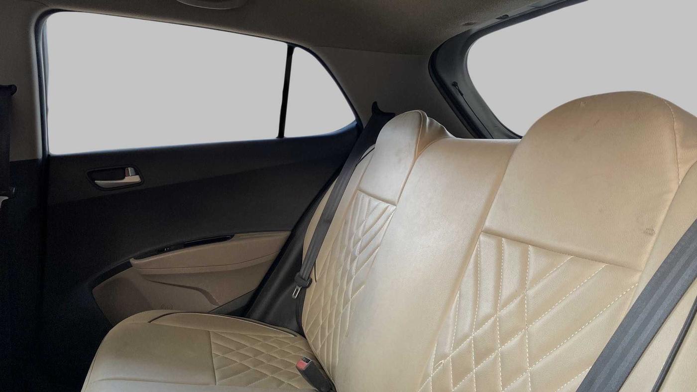 2019 Hyundai Grand i10 SPORTZ 1.2 KAPPA VTVT, Petrol, Manual, 19,069 km, Right Side Rear Door Cabin