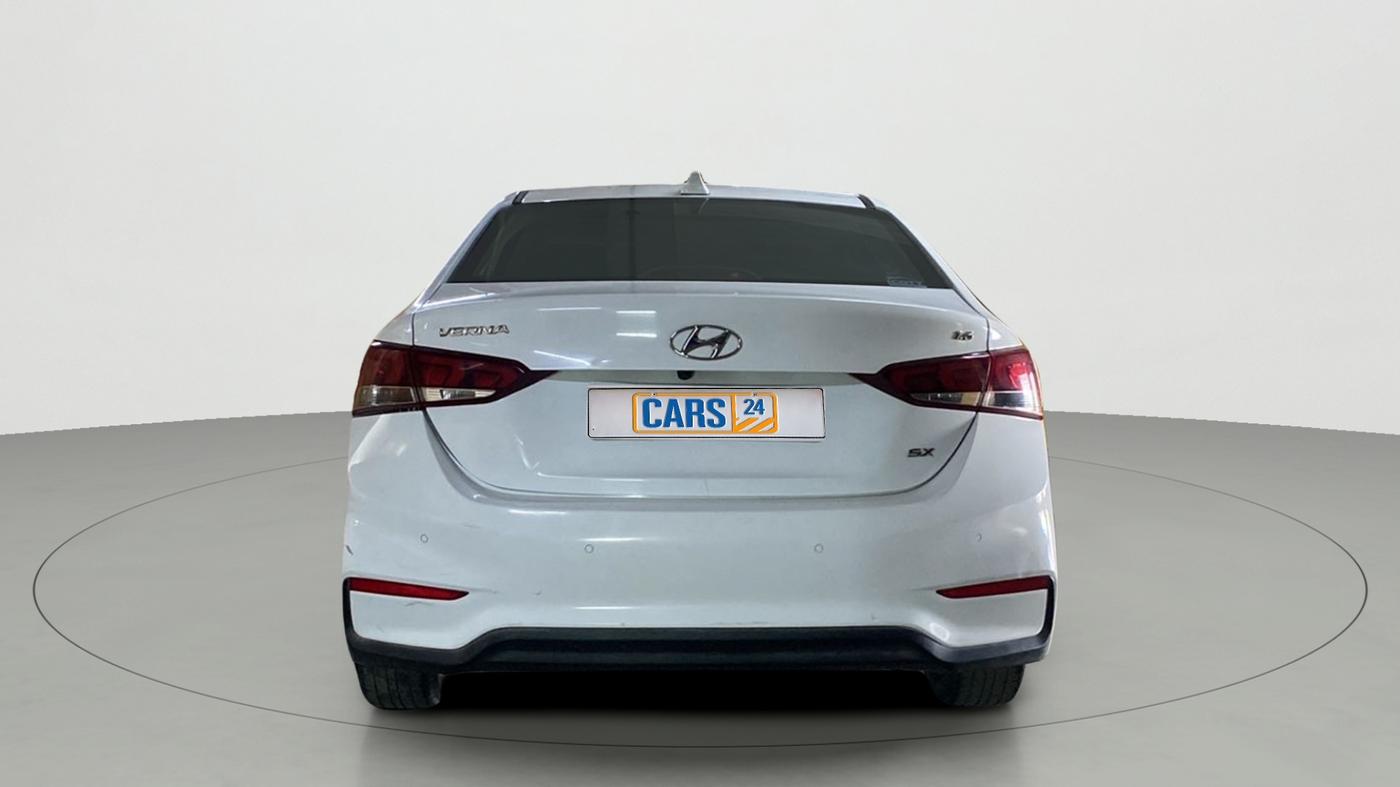 2018 Hyundai Verna 1.6 VTVT SX O, Petrol, Manual, 43,048 km, Back/Rear