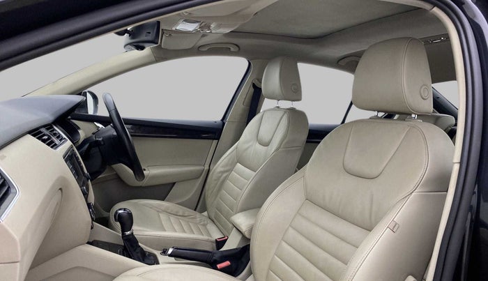 2015 Skoda Octavia ELEGANCE 1.8 TSI AT, Petrol, Automatic, 99,390 km, Right Side Front Door Cabin