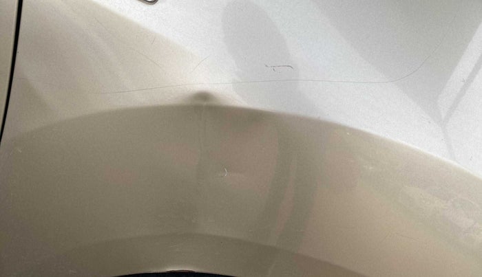 2012 Maruti Ertiga VDI, Diesel, Manual, 1,00,330 km, Right fender - Slightly dented