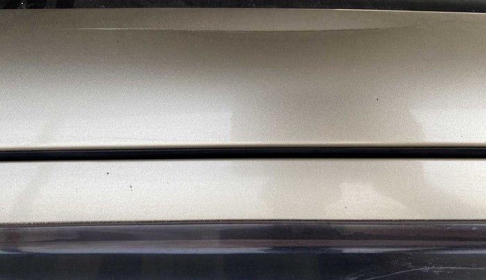 2012 Maruti Ertiga VDI, Diesel, Manual, 1,00,330 km, Right B pillar - Slightly dented