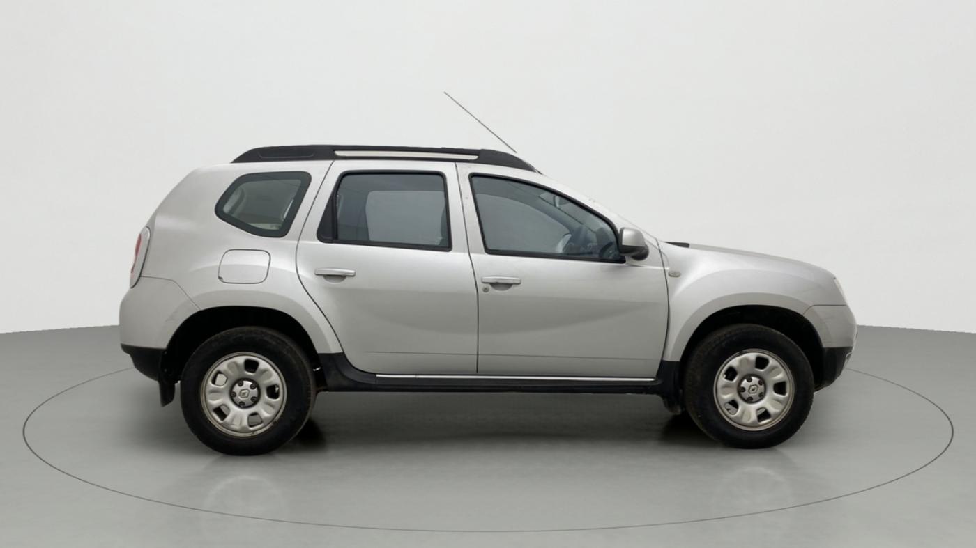 2015 Renault Duster RXL PETROL 104, Petrol, Manual, 29,815 km, Right Side View
