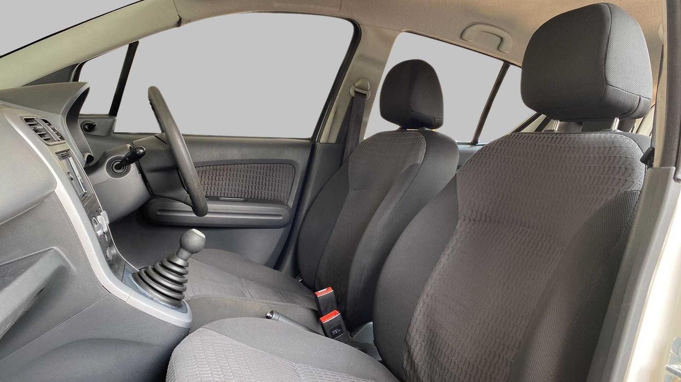 2014 Maruti Ritz VXI, Petrol, Manual, 55,136 km, Right Side Front Door Cabin