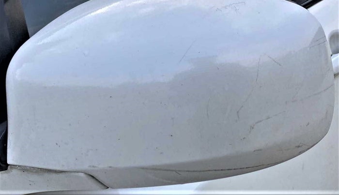 2011 Maruti Swift VDI, Diesel, Manual, 87,743 km, Left rear-view mirror - ORVM switch has minor damage