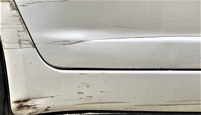 2011 Maruti Swift VDI, Diesel, Manual, 87,743 km, Right running board - Slightly rusted