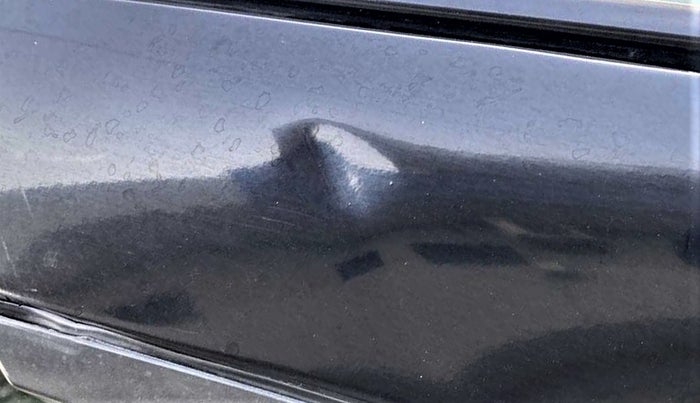 2011 Maruti Swift VDI, Diesel, Manual, 87,743 km, Right A pillar - Slightly dented