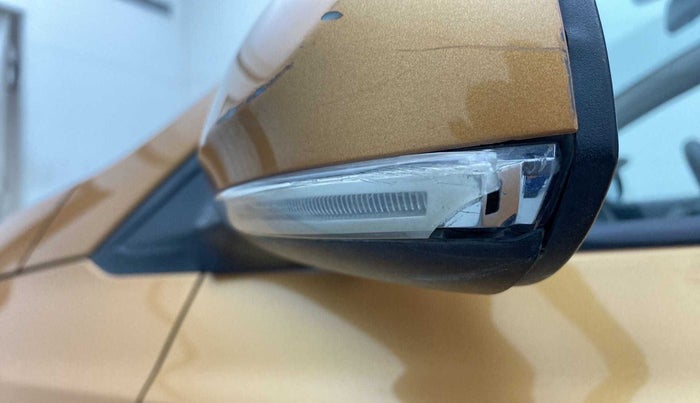 2017 Hyundai Grand i10 SPORTZ (O) AT 1.2 KAPPA VTVT, Petrol, Automatic, 62,750 km, Left rear-view mirror - Indicator light has minor damage