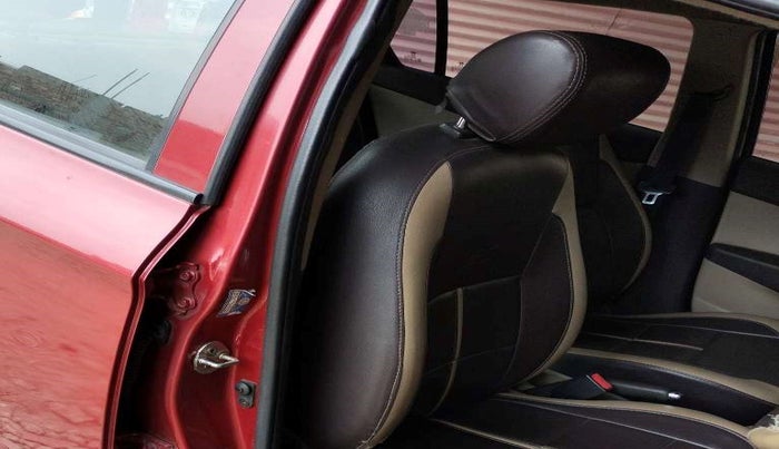 2011 Hyundai i20 SPORTZ 1.2, Petrol, Manual, 40,681 km, Right B pillar - Trim cover damaged