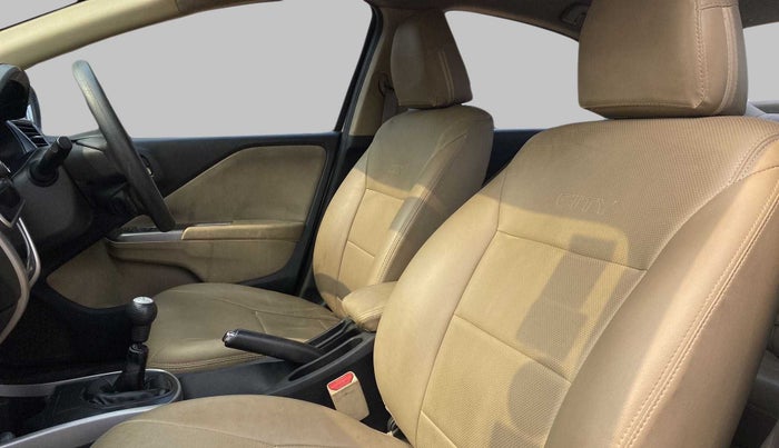 2016 Honda City 1.5L I-DTEC V, Diesel, Manual, 1,18,730 km, Right Side Front Door Cabin