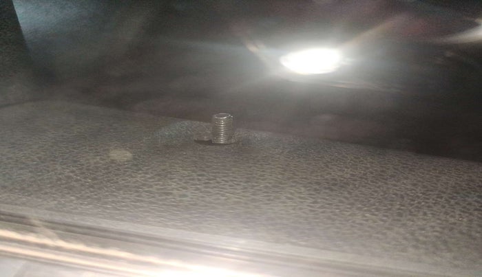 2019 Renault Kwid RXT 1.0 AMT (O), Petrol, Automatic, 23,831 km, Lock system - Door lock knob has minor damage