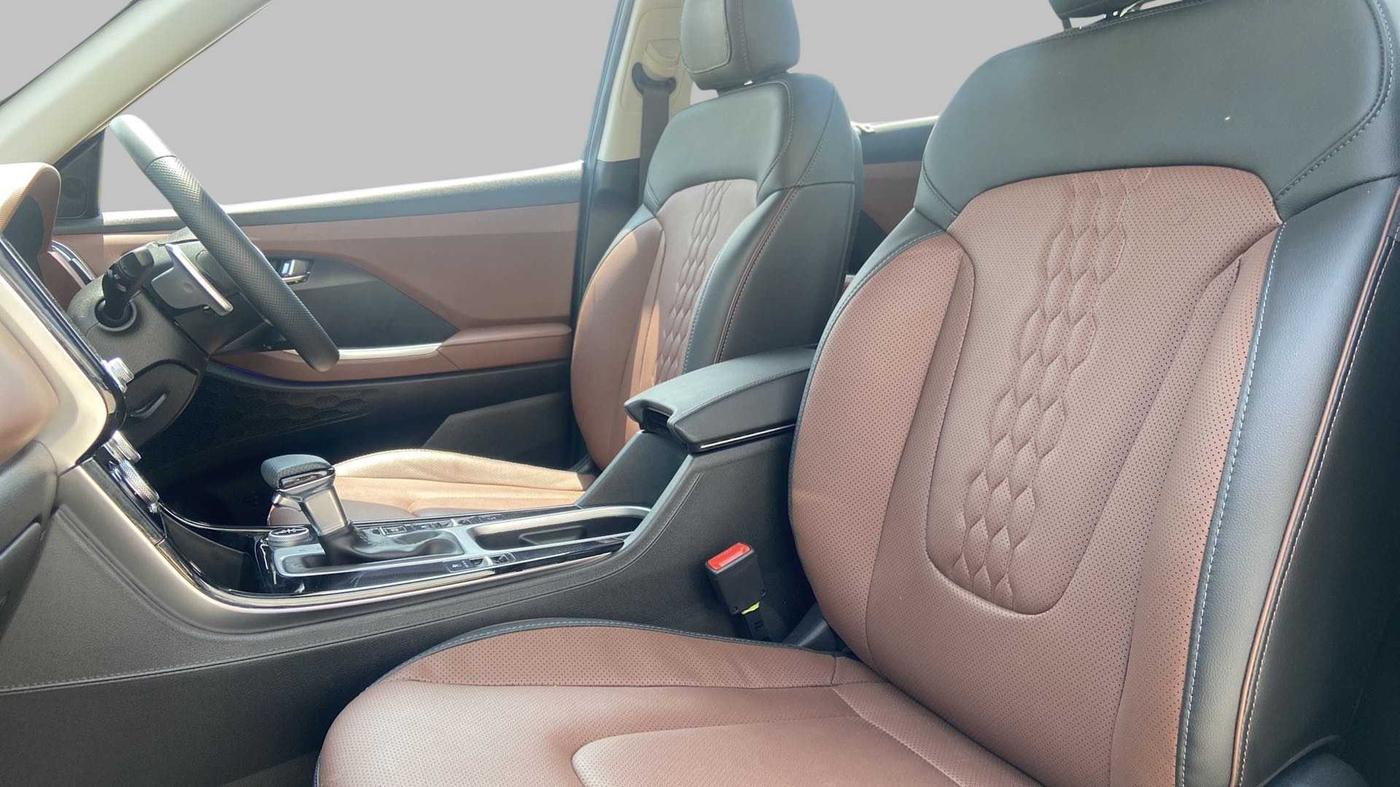 2022 Hyundai ALCAZAR 1.5 SIGNATURE (O) AT 7STR, Diesel, Automatic, 3,755 km, Right Side Front Door Cabin