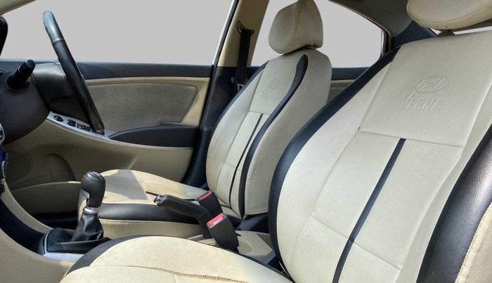 2013 Hyundai Verna FLUIDIC 1.4 CRDI, Diesel, Manual, 88,801 km, Right Side Front Door Cabin