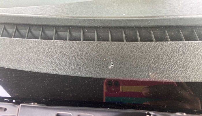 2018 Maruti Swift ZDI AMT, Diesel, Automatic, 70,690 km, Front windshield - Minor spot on windshield
