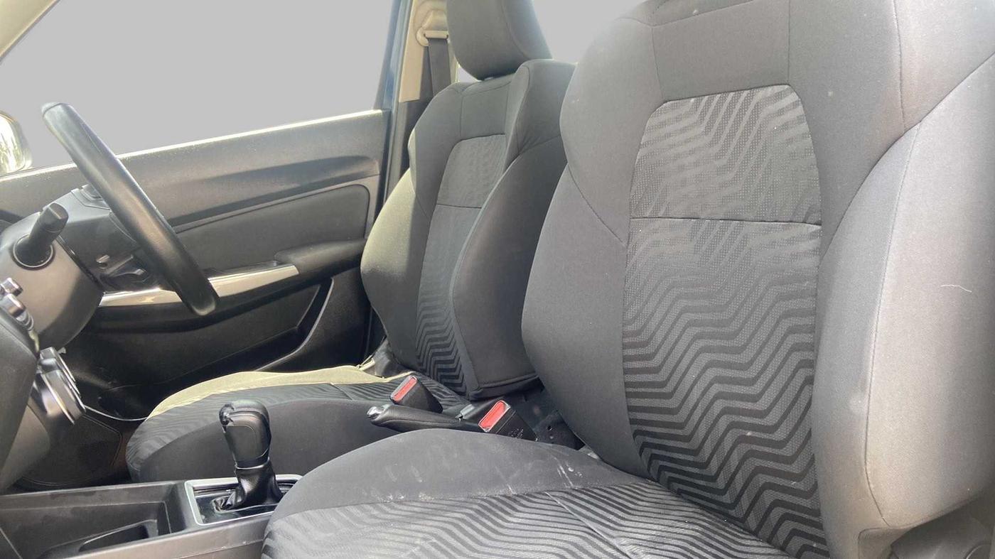 2018 Maruti Swift ZDI AMT, Diesel, Automatic, 70,690 km, Right Side Front Door Cabin