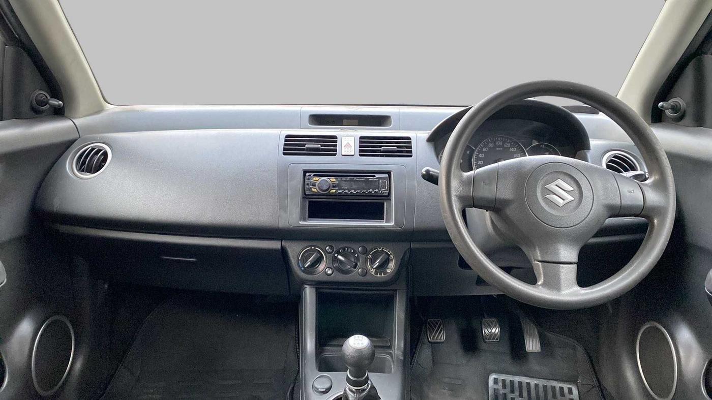 2011 Maruti Swift VXI, Petrol, Manual, 65,851 km, Dashboard