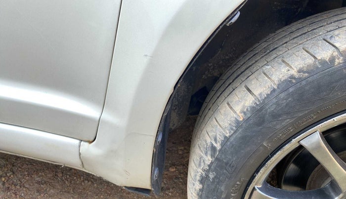 2011 Maruti Swift VXI, Petrol, Manual, 65,851 km, Right fender - Slightly dented